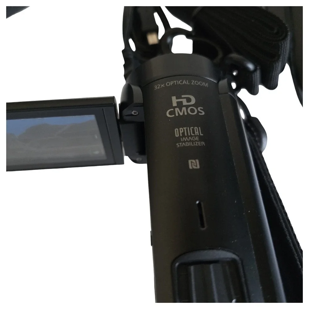 Canon Vixia HF R80 16 GB Camcorder - Black Bundle 32GB Card Charger Cable
